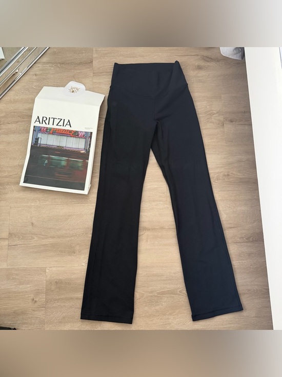 Aritzia Pants - Aritzia TnAction ATMOSPHERE WIDE HI-RISE LEGGING in Black